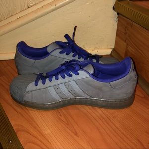 Adidas “Superstar”